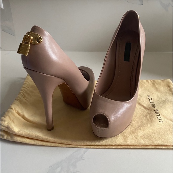 Louis Vuitton ‘Oh Really Lock Peep Toe’ heels - Picture 2 of 6